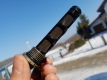 das dreckigere lsieb, links quer im motor. konnte keine splitter vereinzeln, waren teils nur blschen. das andere lsieb hatte absolut nur l, garkeine festen teile zu sehen
